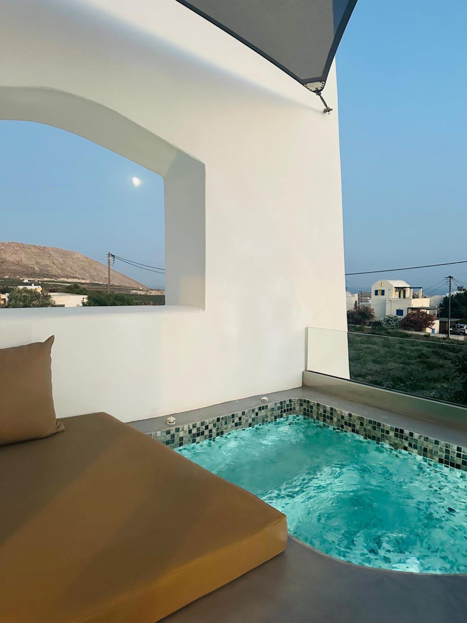 מגלוחורי White Harmony Suites מראה חיצוני תמונה